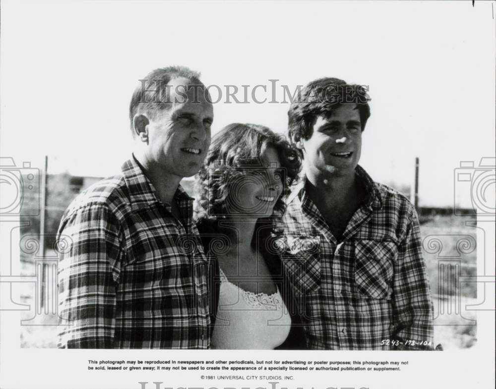 1981 Press Photo &quot;The Pursuit of D.B. Cooper&quot; Movie Cast Members - srp38363- Historic Images