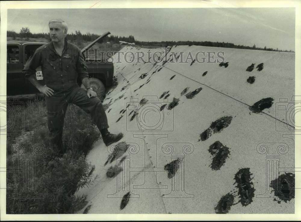 Press Photo Lieutenant Colonel Brent Richards at Fort Drum Practice Range - Historic Images