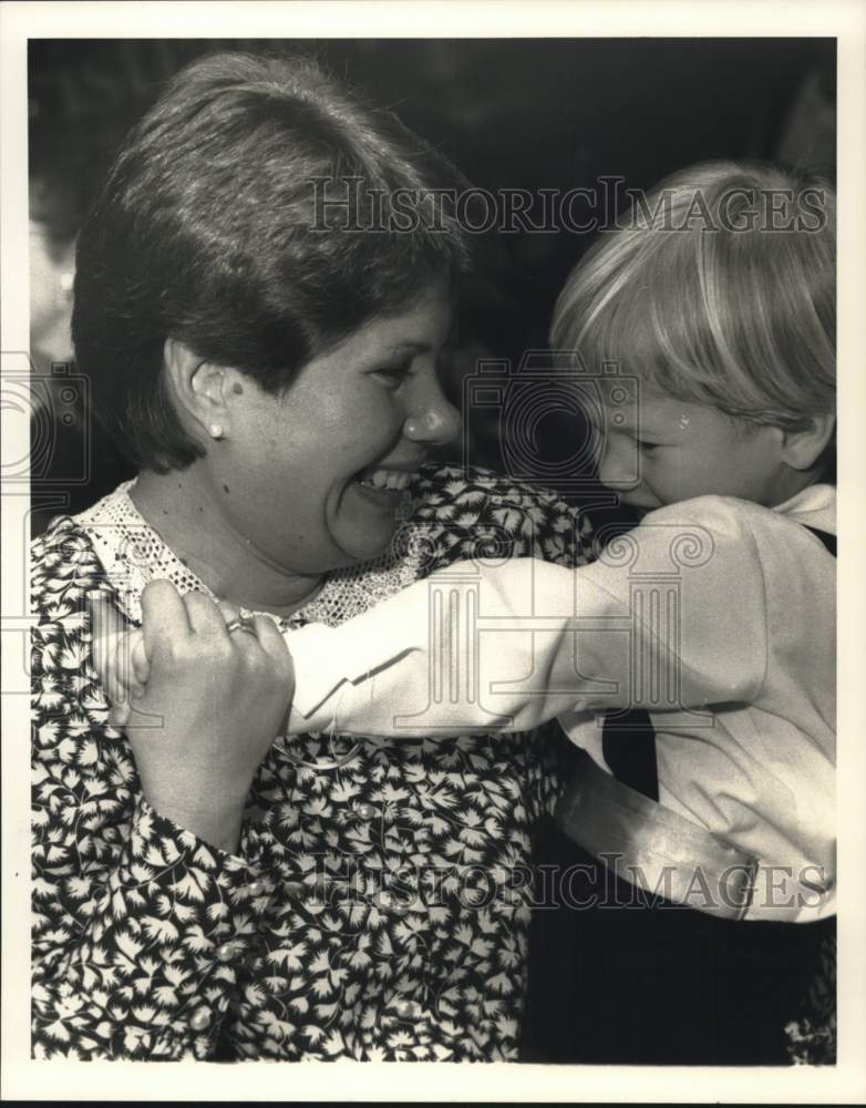 1989 Press Photo Irene and Nicholas Carman at St. Luke's Ukrainian Church - Historic Images