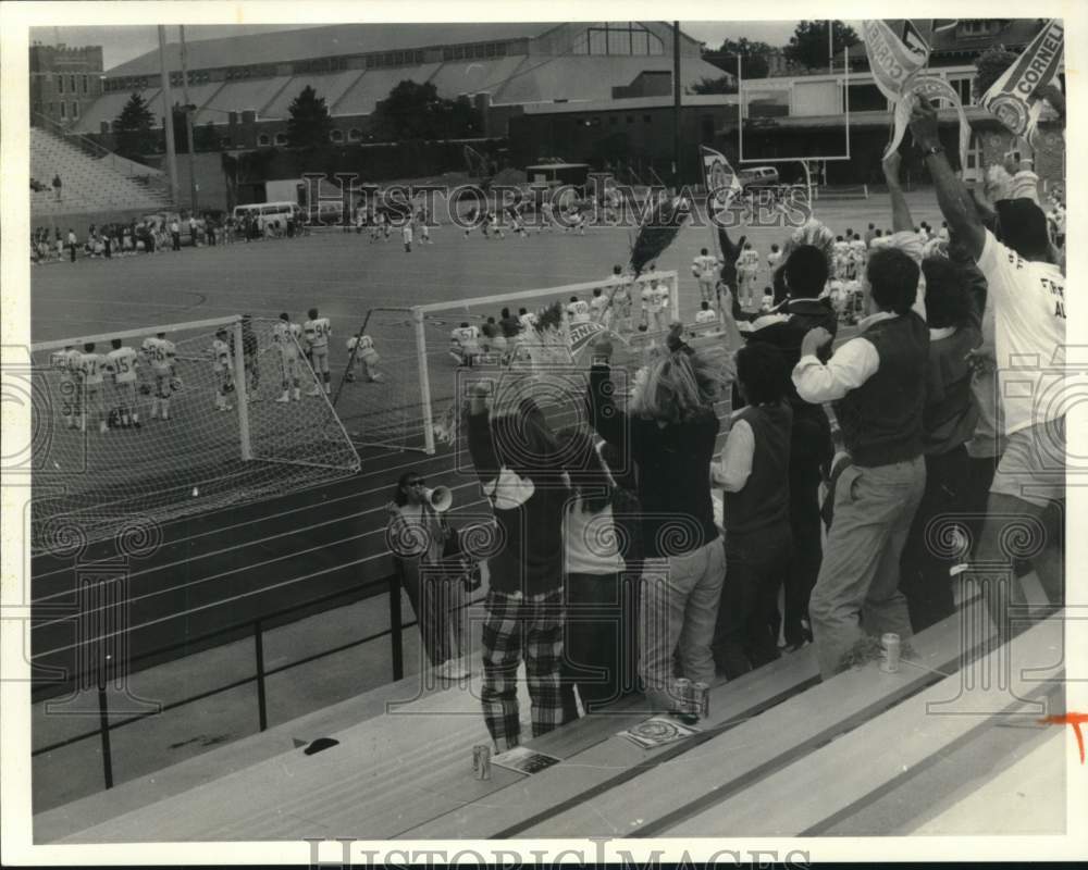 1986 Press Photo Cornell University Students at Football Game Commercial - Historic Images