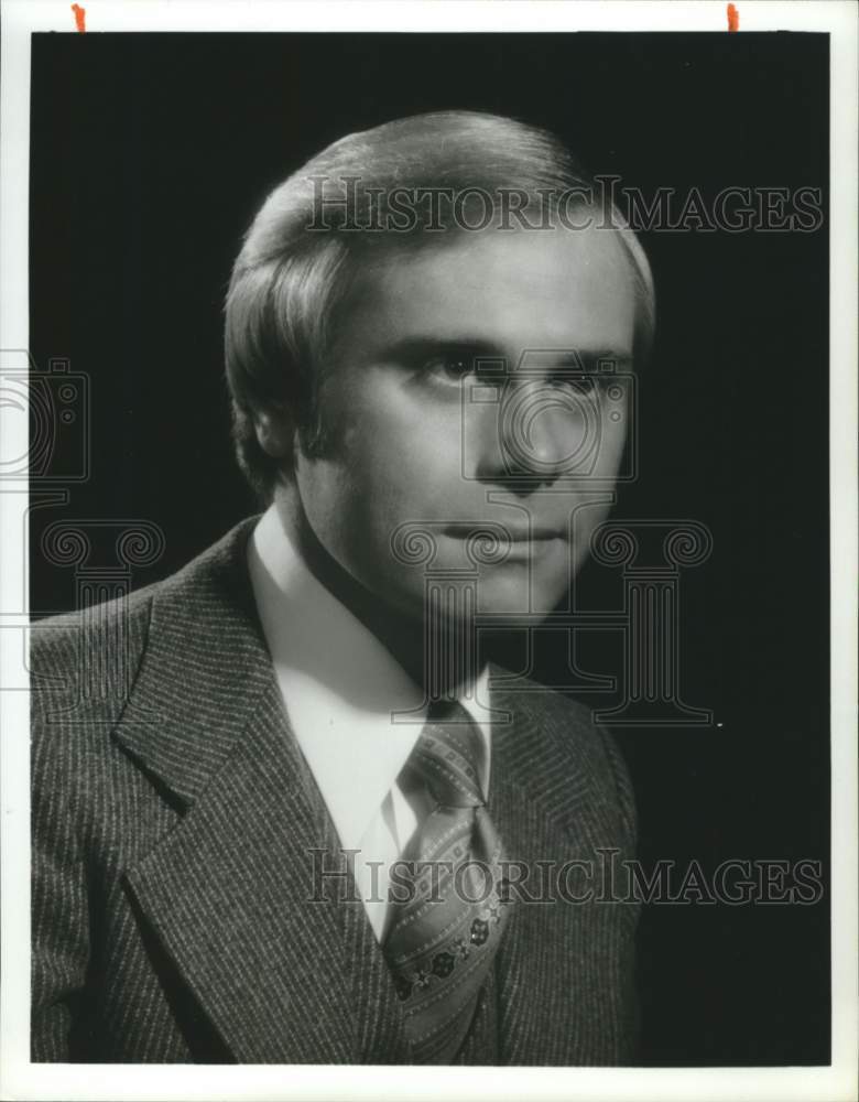 1982 Press Photo Tim Dorrs, Connecticut Organist in Portrait - Historic Images