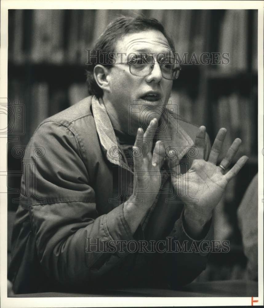 1989 Press Photo Mike Shute Speaking at LaFayette Football Program Meeting - Historic Images