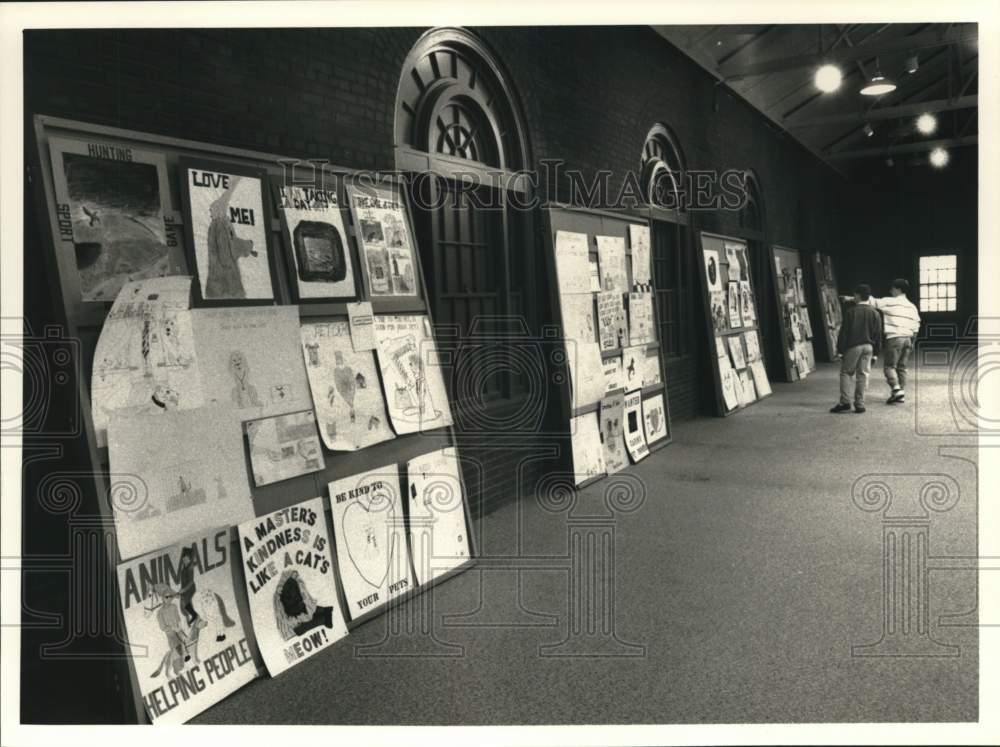 1989 Press Photo New York State Veterinary Medicine Association Poster Contest - Historic Images