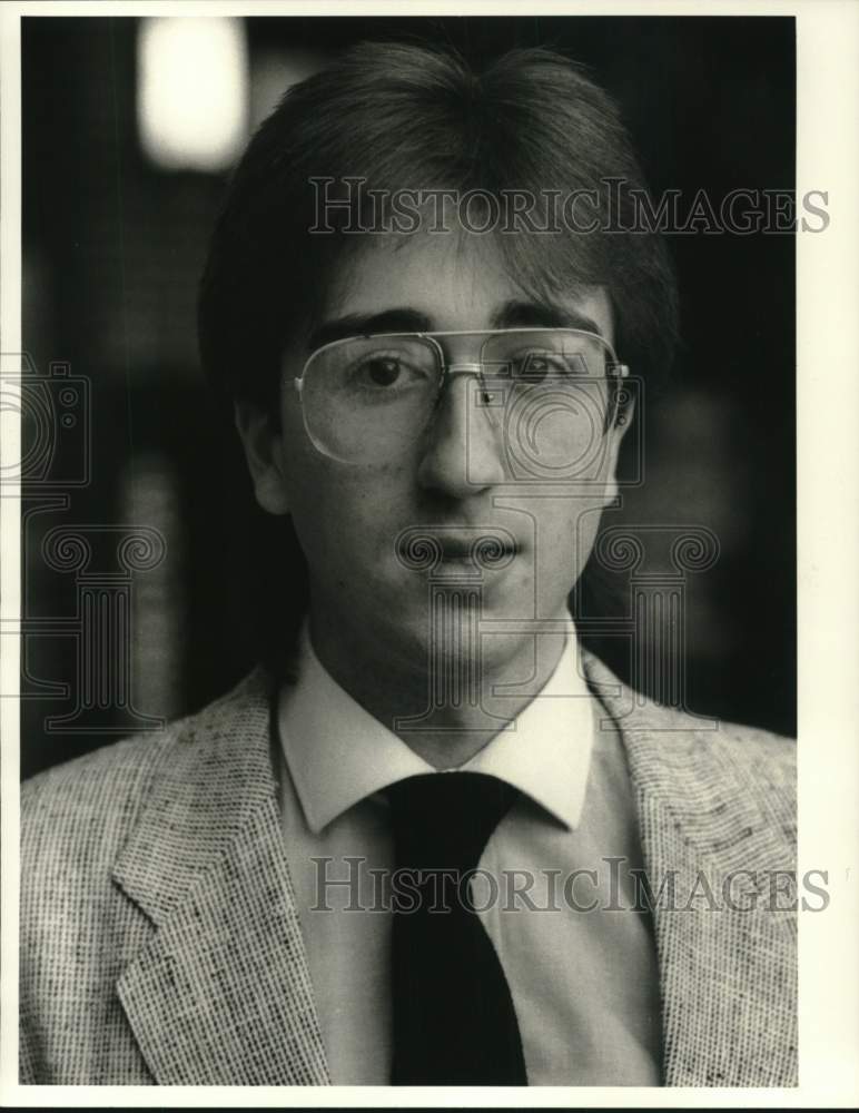 1986 Press Photo Mark Solomon in Close Up - Historic Images