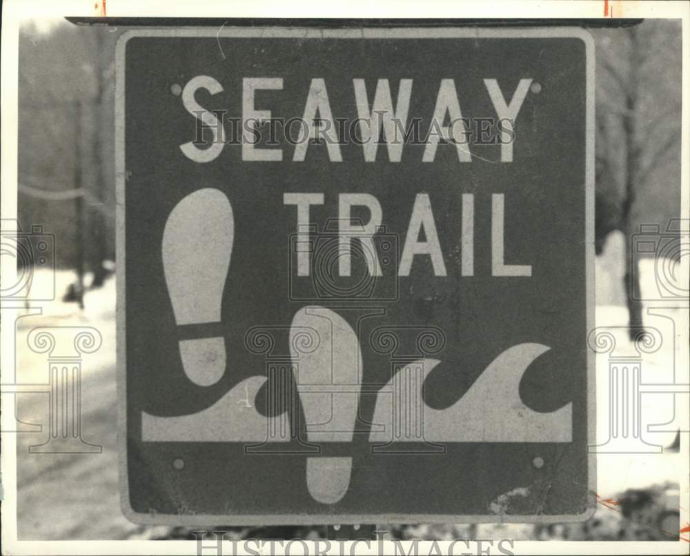 1984 Press Photo Seaway Trail Street Sign - Historic Images