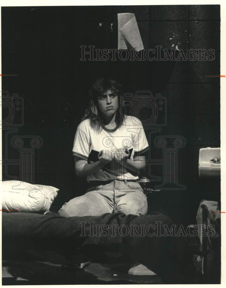 1984 Press Photo Jill Siegel Acting in Ithaca College Play &quot;Getting Out&quot; - Historic Images