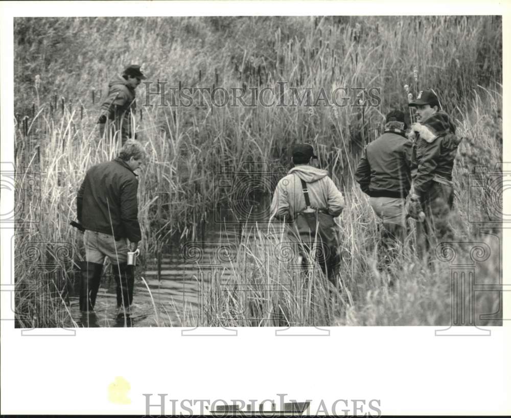 1988 Police Officers Search Crime Scene in Canastota - Historic Images