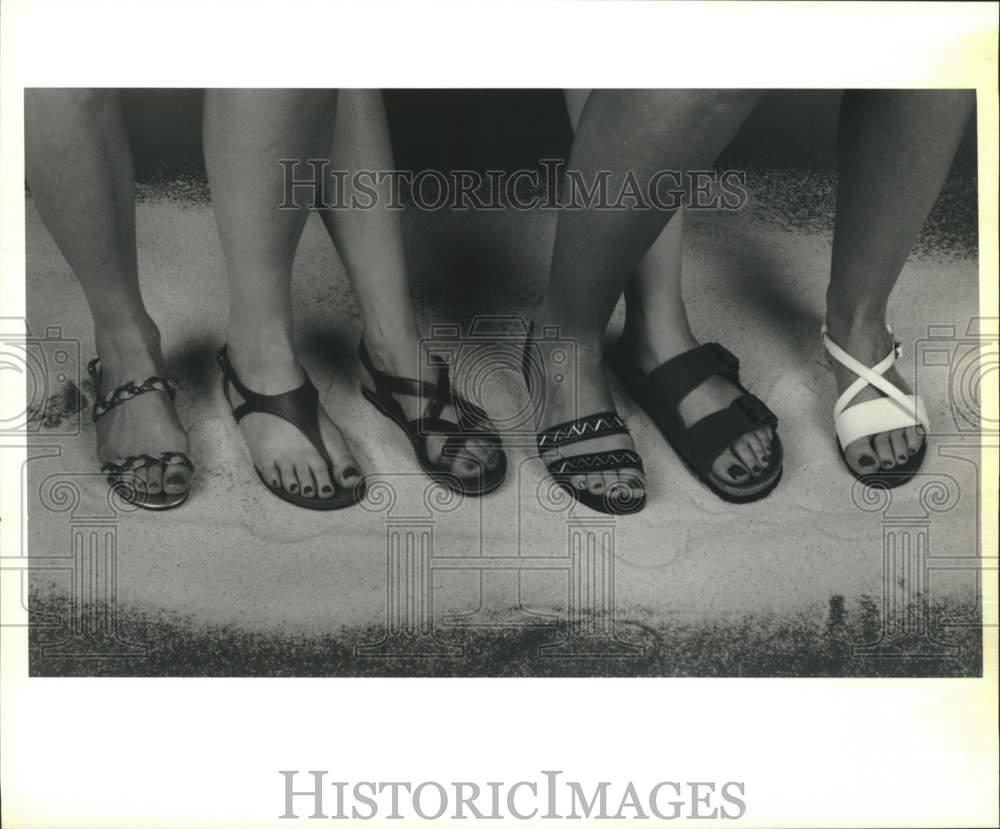 1992 Press Photo Foot Models Wearing Fashion Sandals - Historic Images