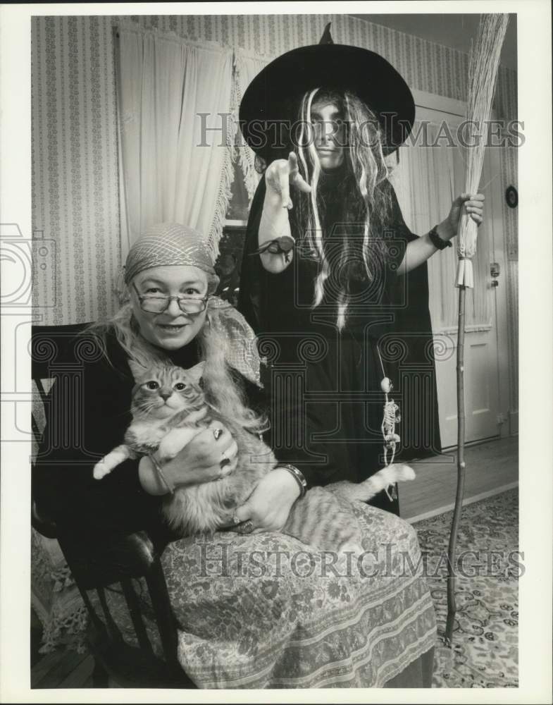 1989 Press Photo Salt City Storytellers Mary Lib Whitney and Robin Klein - Historic Images
