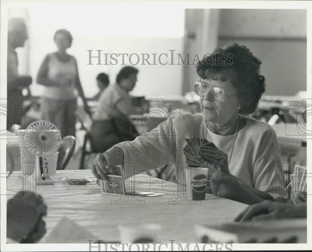 1988 Press Photo Ruth Case at Sunnycrest Park Senior Citizen Picnic - sya10935 - Historic Images