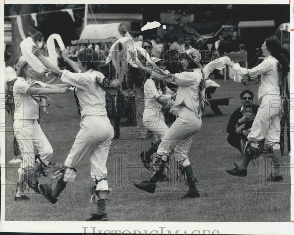 1985 Dancers at Robin Hood&#39;s Faire at Beard Park, Fayetteville - Historic Images