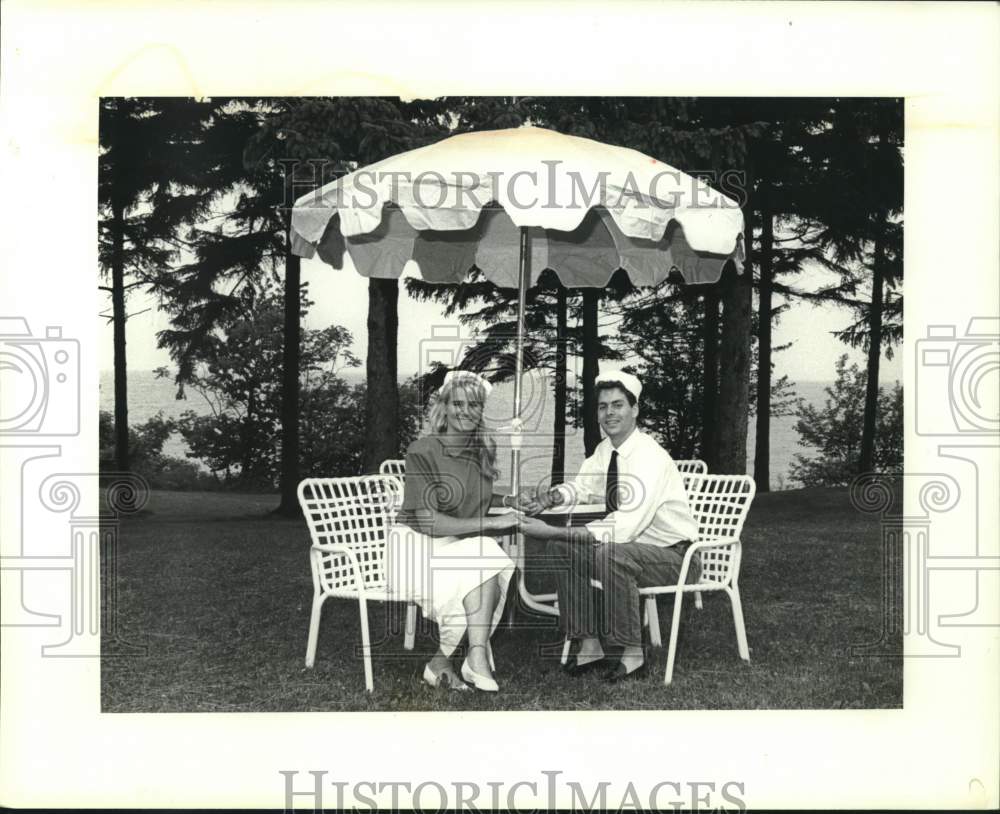 Press Photo Oswego Summer Music Theatre Performers at Lakeside Dining Hall - Historic Images