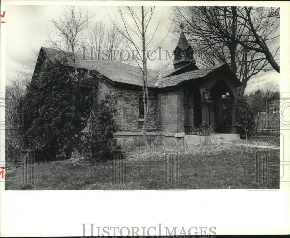 1990 Press Photo St. Paul&#39;s Episcopal Church Building in Warners New York - Historic Images