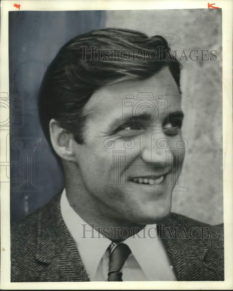 1976 Press Photo Robert Moherly, Syracuse Stage 
Actor in &quot;What The Butter Saw&quot; - Historic Images