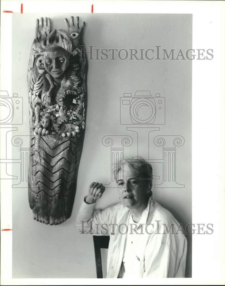 1987 Press Photo Artist Deborah Jones with Sculpture &quot;Transformation&quot; - Historic Images