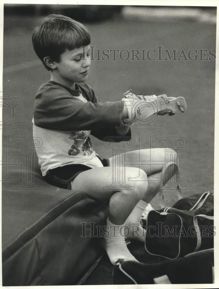 1985 Press Photo Scott Kozlowski at Central New York Gymnastics School - Historic Images