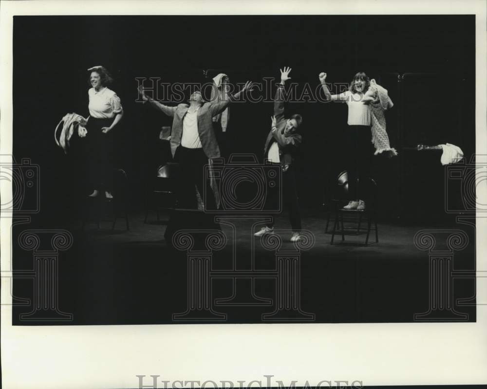 1988 Press Photo Syracuse Stage Actors in &quot;I Am The Brother of Dragons&quot; Play - Historic Images