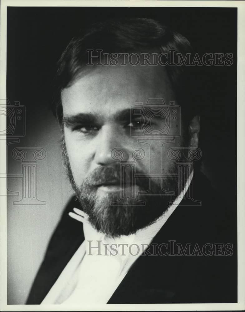 Press Photo Joseph Line, Oswego Opera Theatre Music Director of &quot;Die Fledermaus&quot; - Historic Images