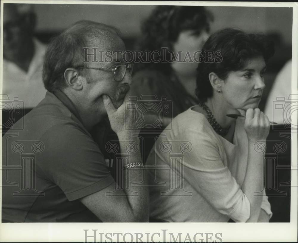 1988 Press Photo Pompey Residents at County Legislature Landfill Site Selection - Historic Images