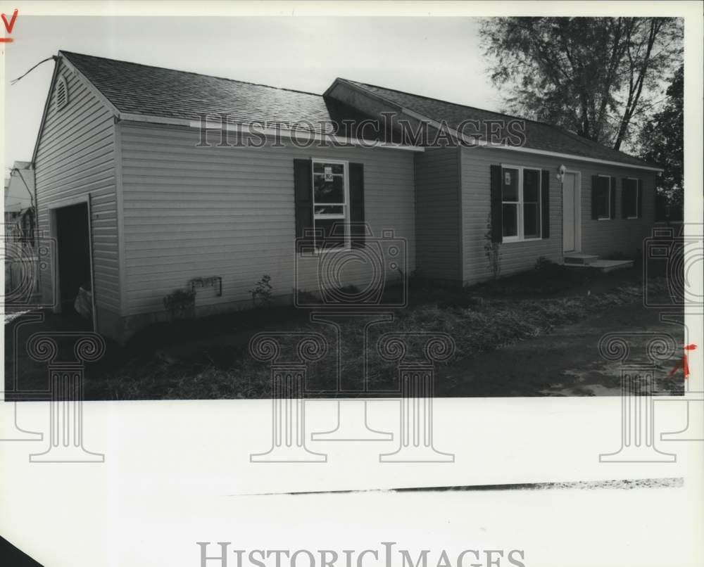 1990 Press Photo Mattydale House of the Week Exterior on Mitchell Avenue - Historic Images