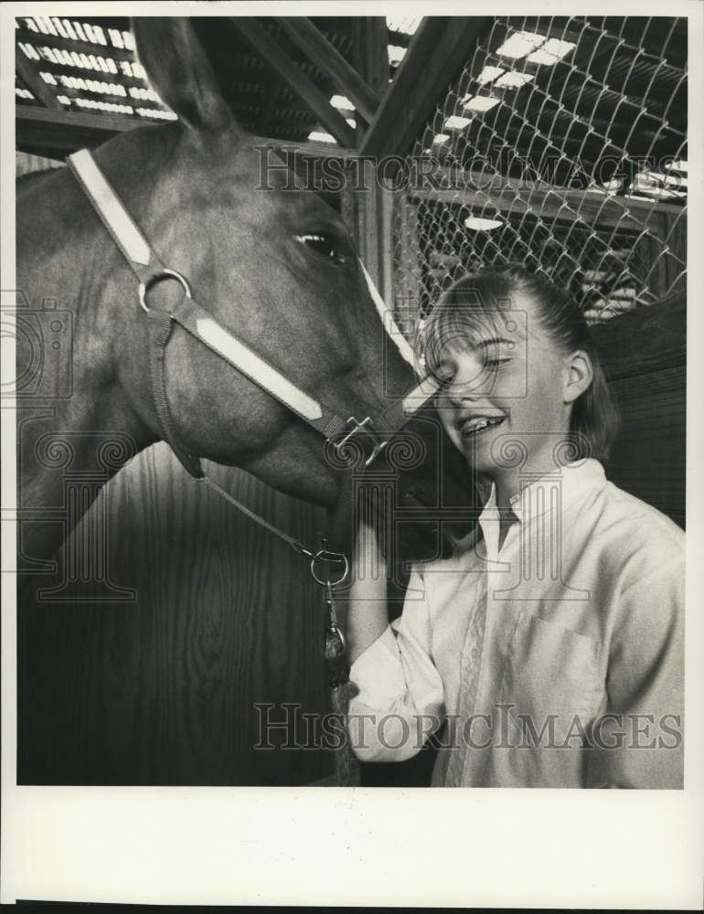 1986 Press Photo Jennifer Caron with Horse &quot;Hobbit&quot; at State Fair 4H Event - Historic Images