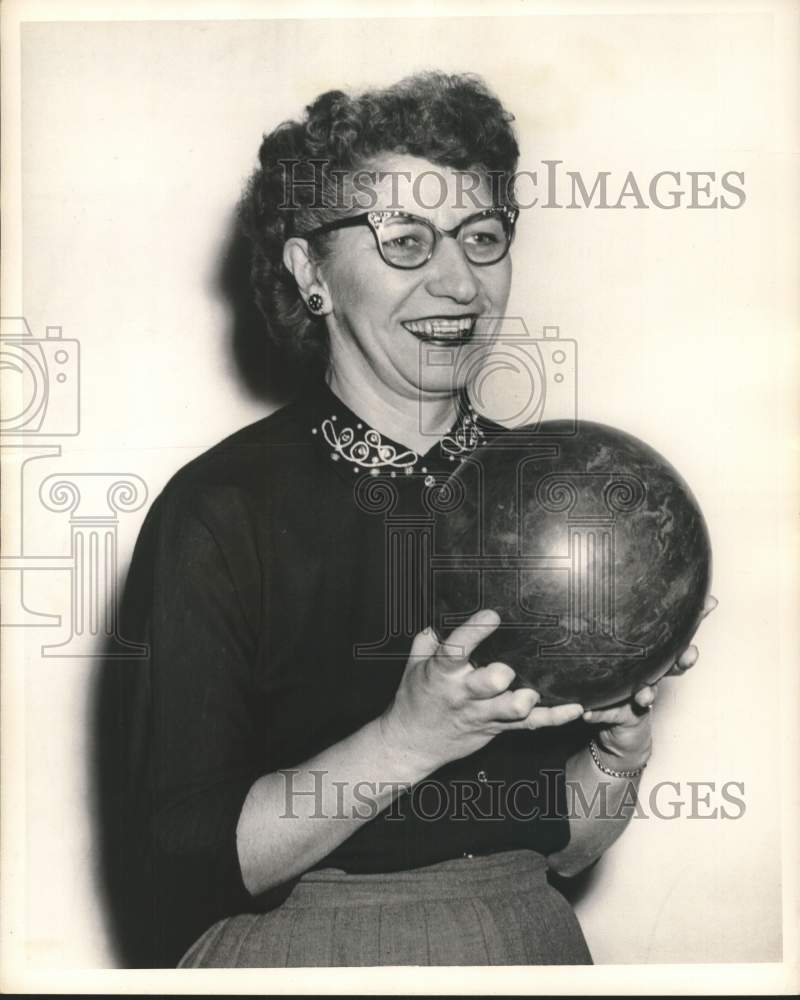 1954 Press Photo Women's Bowling Champion, Mrs. Francis Lochner - sya17659- Historic Images