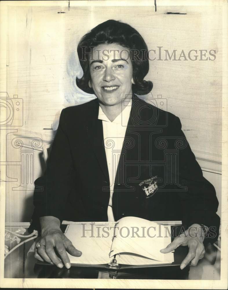 1965 Press Photo Mrs. George L. Babson Jr. of New York State Golf Association- Historic Images