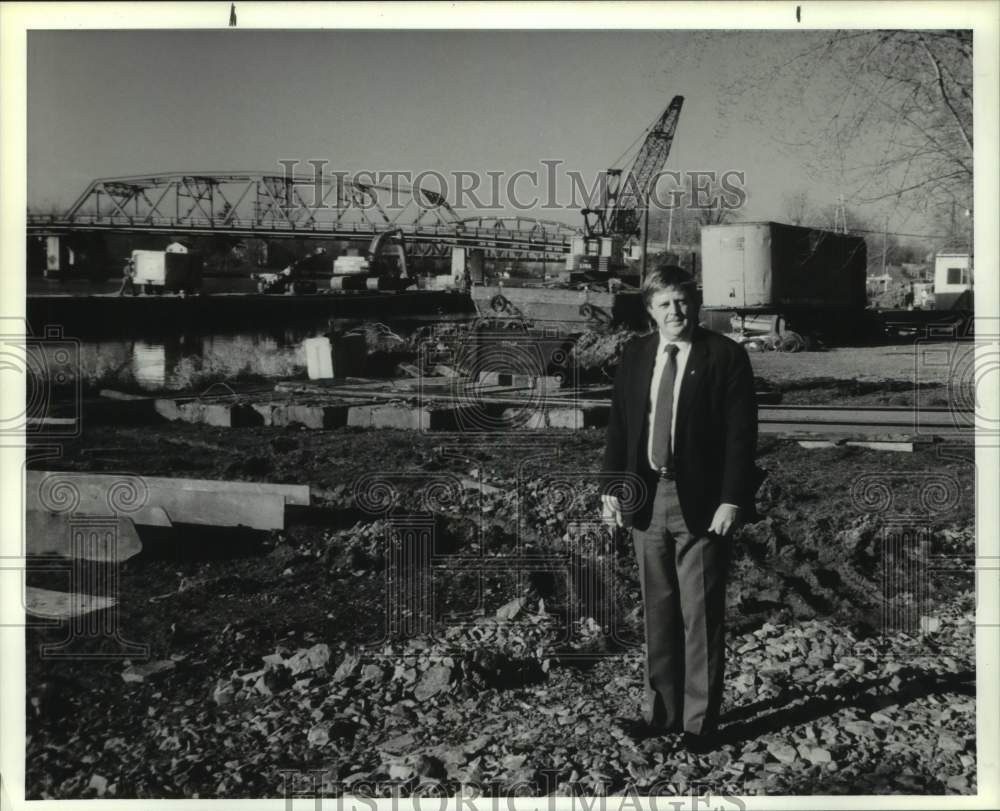 1989 Jack Riestrom at Construction Site-Historic Images