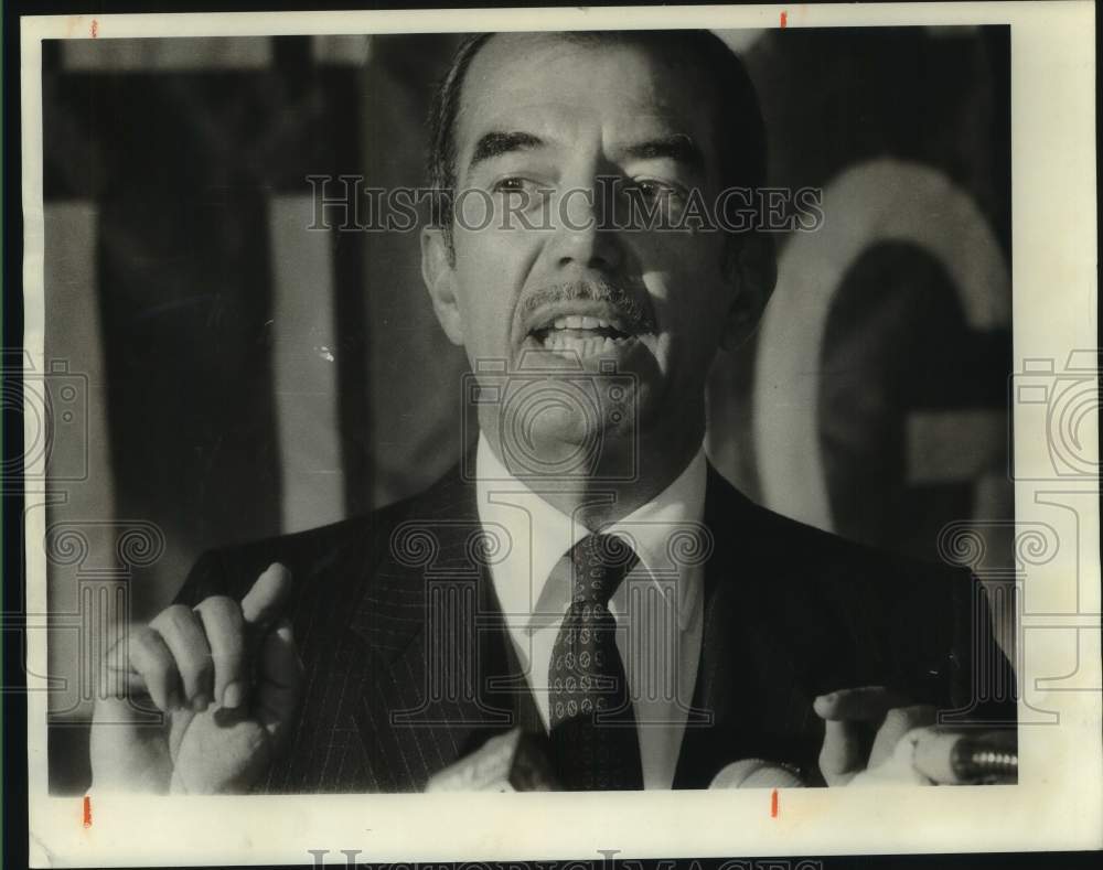 Ernesto Rivas Gallont Speaking at Event - Historic Images