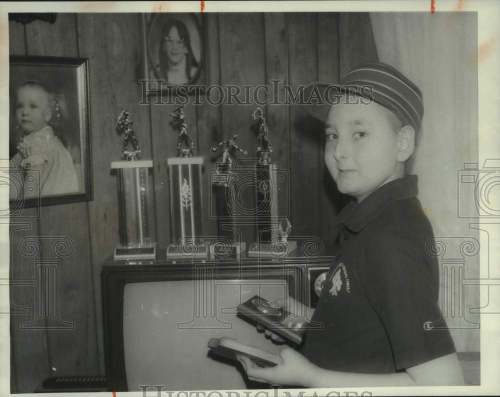 1985 Michael Rivers Jr. at Home with Trophies-Historic Images