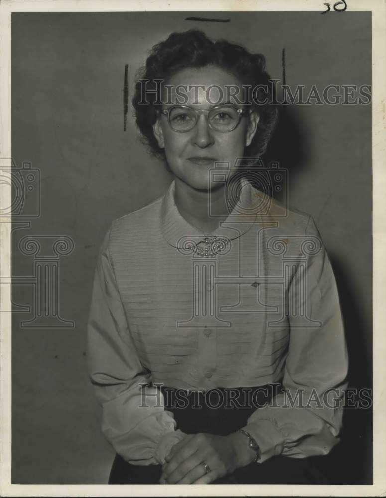 Press Photo Bowler Ann Korthas Adams of Women&#39;s City and Commercial League- Historic Images