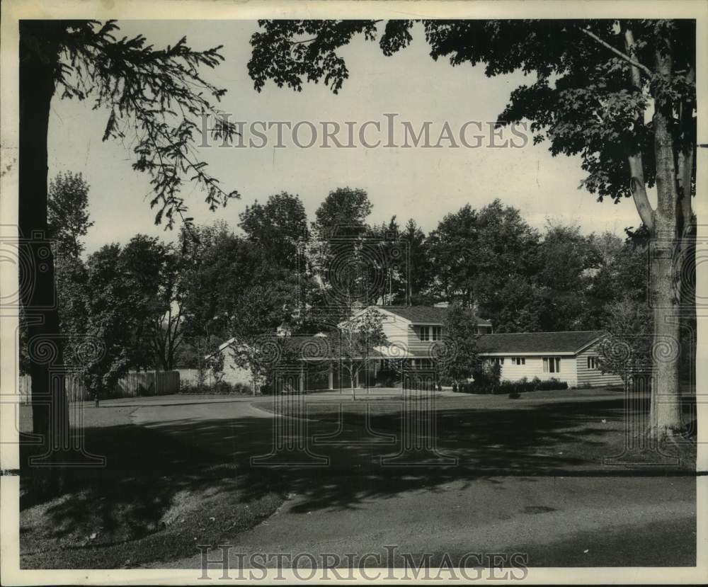 1963 &quot;Penn Hollow&quot; House at Cazenovia Lake Estates in New York-Historic Images