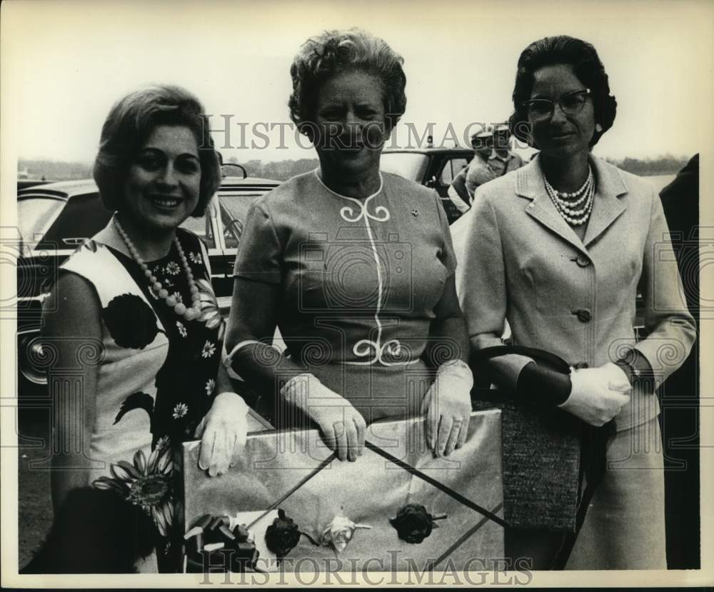 Three Women at The Post Standard Company Event-Historic Images