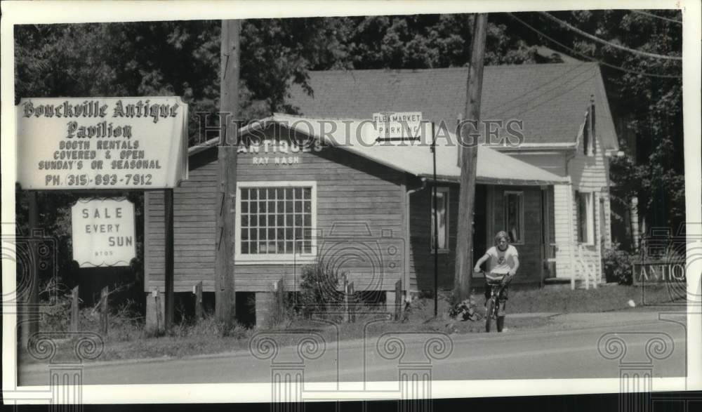 Press Photo Exterior of Bouckville Antique Pavilion in Central New York - Historic Images