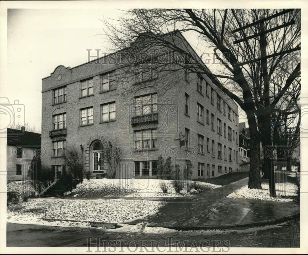 1960 Exterior of Stadium Apartment in Syracuse, New York-Historic Images