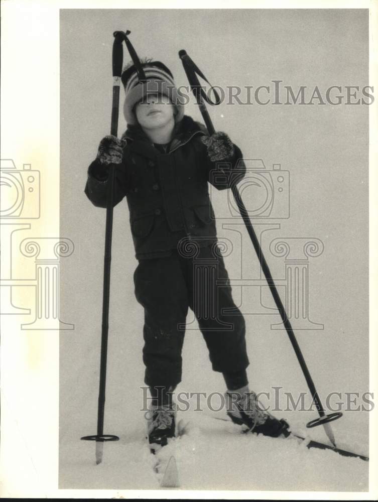 1985 Press Photo Jeremy Paris Cross Country Skis at Sullivan Park, Chittenango - Historic Images