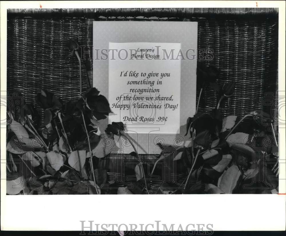 1989 Press Photo Dead Roses for Sale at Lauren's Floral Designs, Syracuse- Historic Images