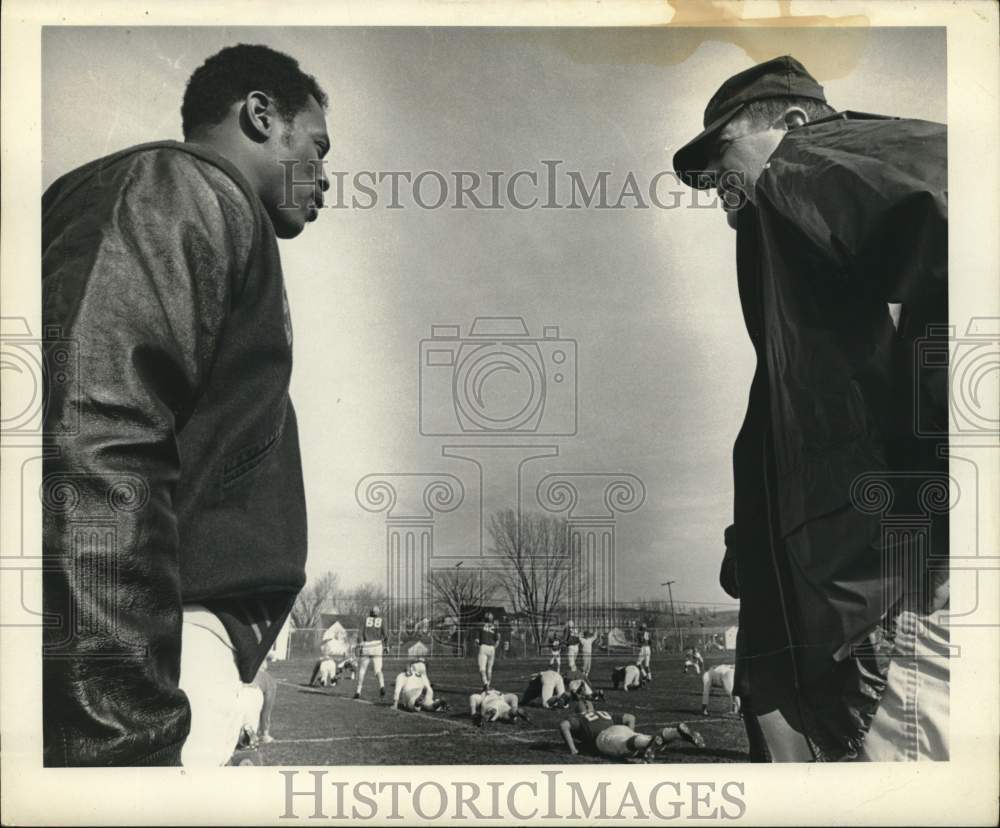 1970 Press Photo Little Mahle and Walley at Football Practice - sya70360- Historic Images