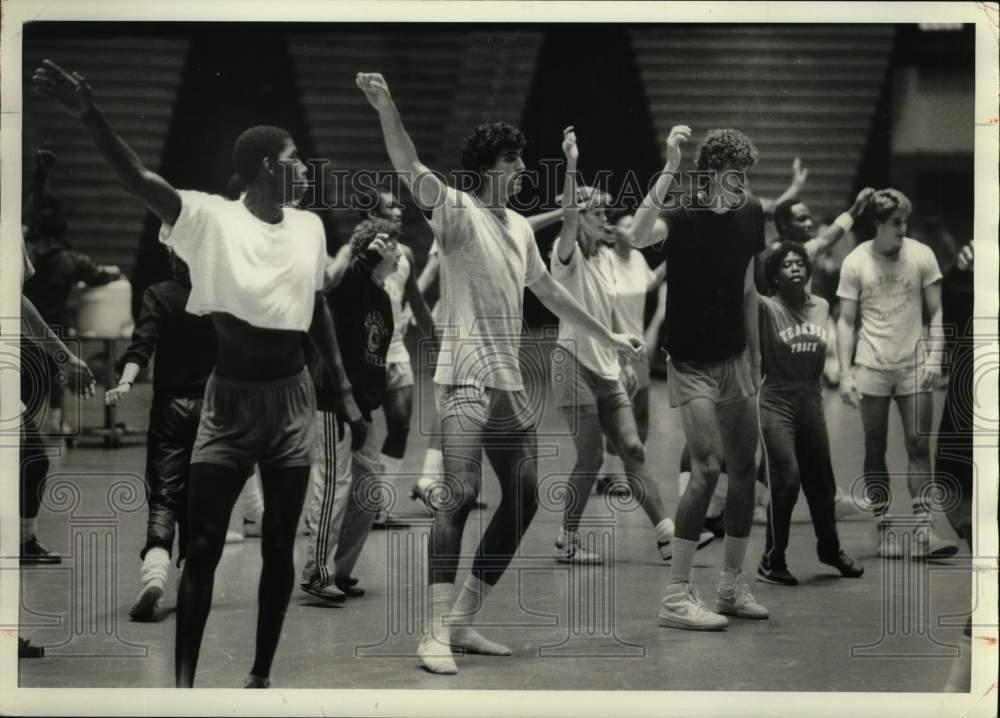 Press Photo Students Exercising at Fitness Class - sya77743 - Historic Images