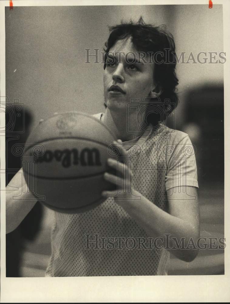 Press Photo Korri Troficante, Hannibal Basketball Player - sya78745- Historic Images