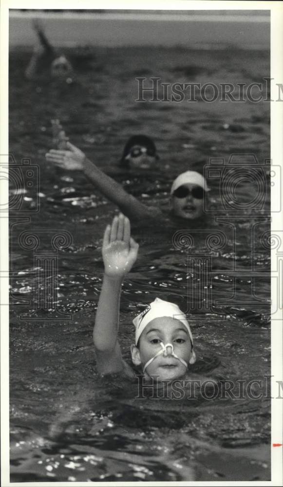 1990 Press Photo Synchronized Swimming Try Outs Fowler High School Pool- Historic Images