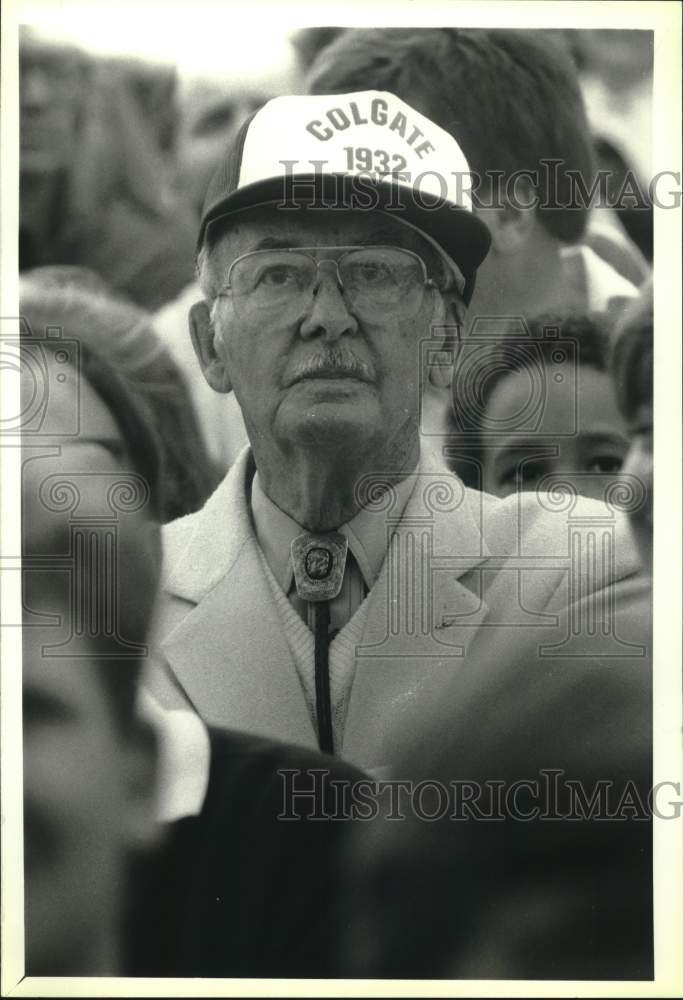 1988 Press Photo Hamilton-Bert Sweet, at Colgate vs Lafayette football game - Historic Images