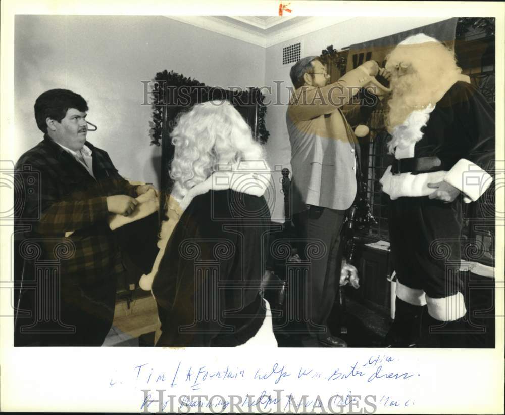 1988 Press Photo Santa Claus Instructors Dressing Students in Costume- Historic Images