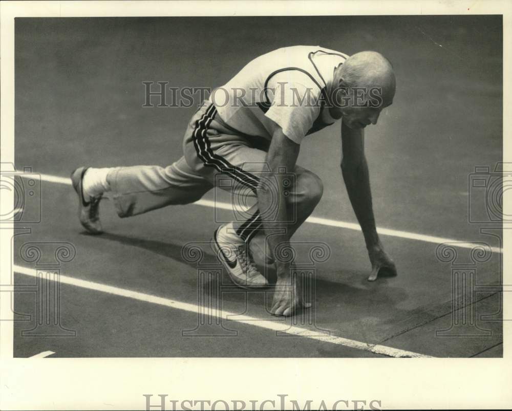 1987 Press Photo Ed Lukens working out at Manley Field House - sya90205 - Historic Images