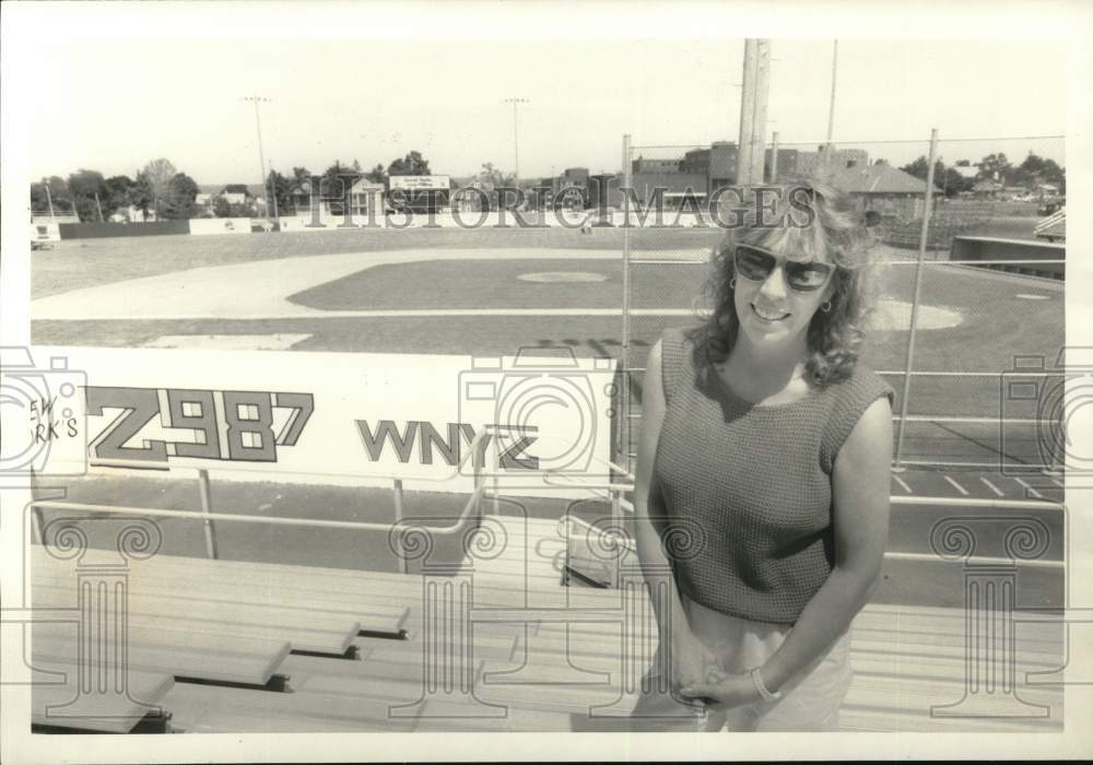 1986 Press Photo Joanne Gerace, General Manager of Utica Blue Sox - sya90329- Historic Images