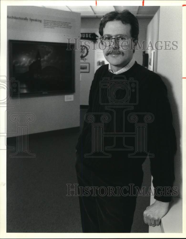 1992 Press Photo Dennis Connors, Onondaga Historical Society Director - Historic Images