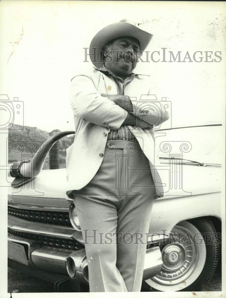 1986 Press Photo Burt Young guest-stars in &quot;Alfred Hitchcock Presents&quot; - Historic Images