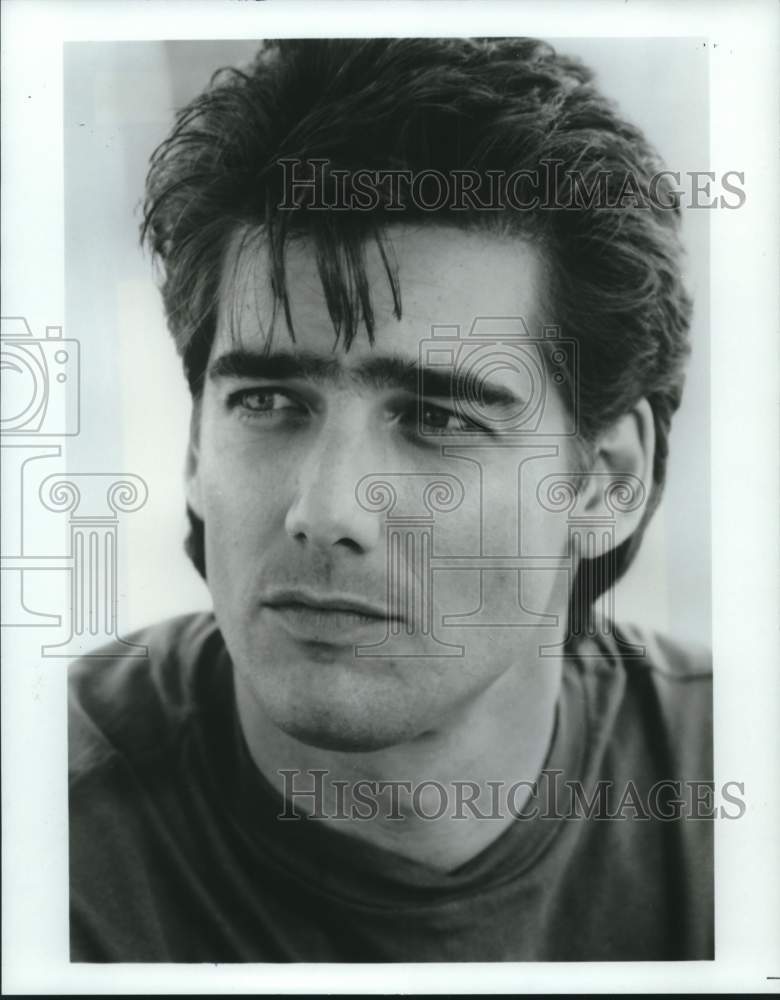 1988 Press Photo Actor Ken Wahl appears in "Wiseguy" - Historic Images