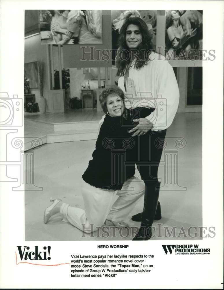 Press Photo Vicki Lawrence and Steve Sandalis on the series "Vicki!" - Historic Images