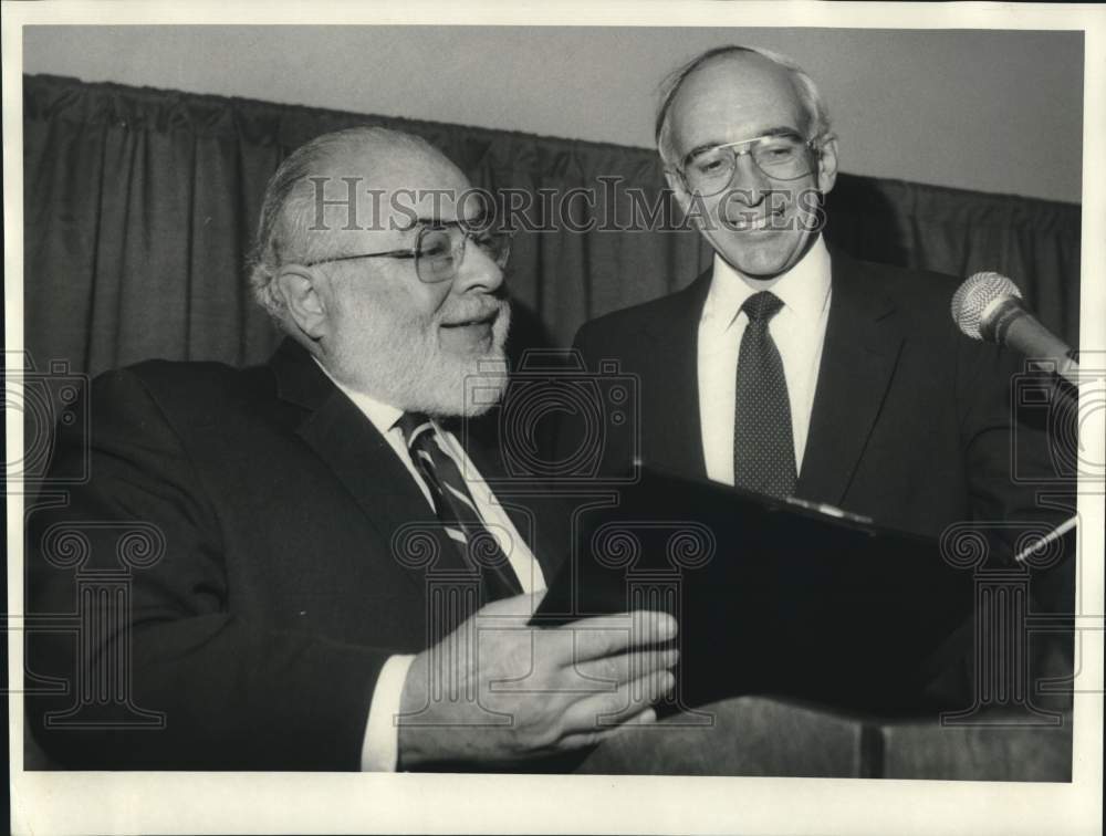 1986 Press Photo Ezra Stone and Ross Wholey - Historic Images